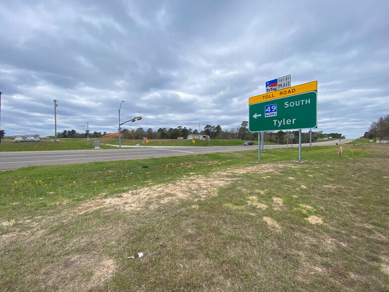 More Photos Of 19470 US Highway 69 N, Lindale Flex For Lease