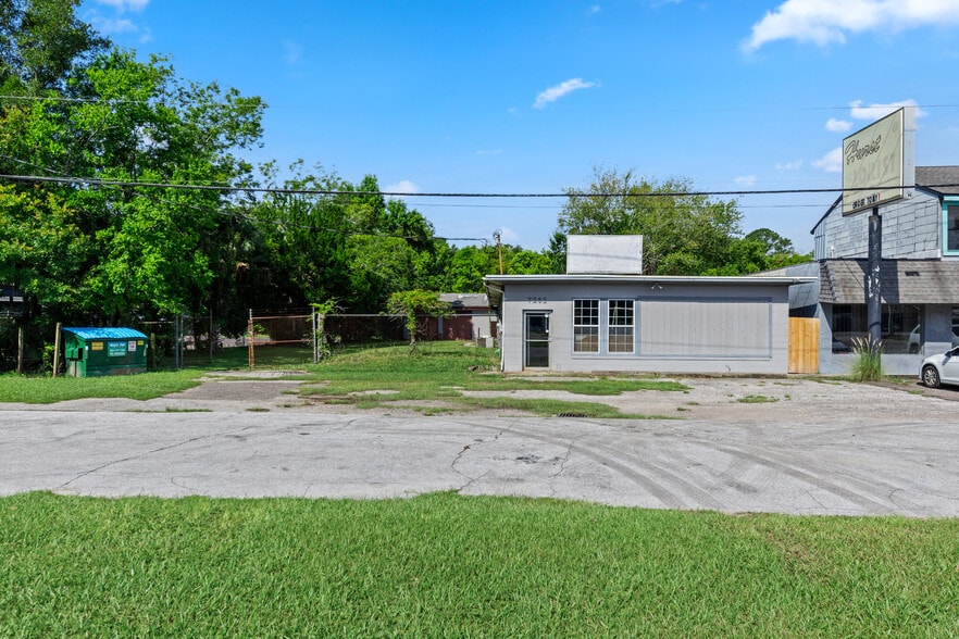More Photos Of 7262 Lem Turner Rd, Jacksonville Auto Repair For Sale