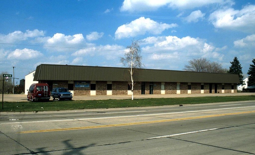 More Photos Of 18711-18739 E 14 Mile Rd, Clinton Township Manufacturing For Lease