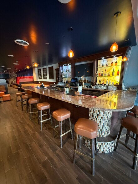 More Photos Of 76 E 3rd Ave, San Mateo Bar For Lease