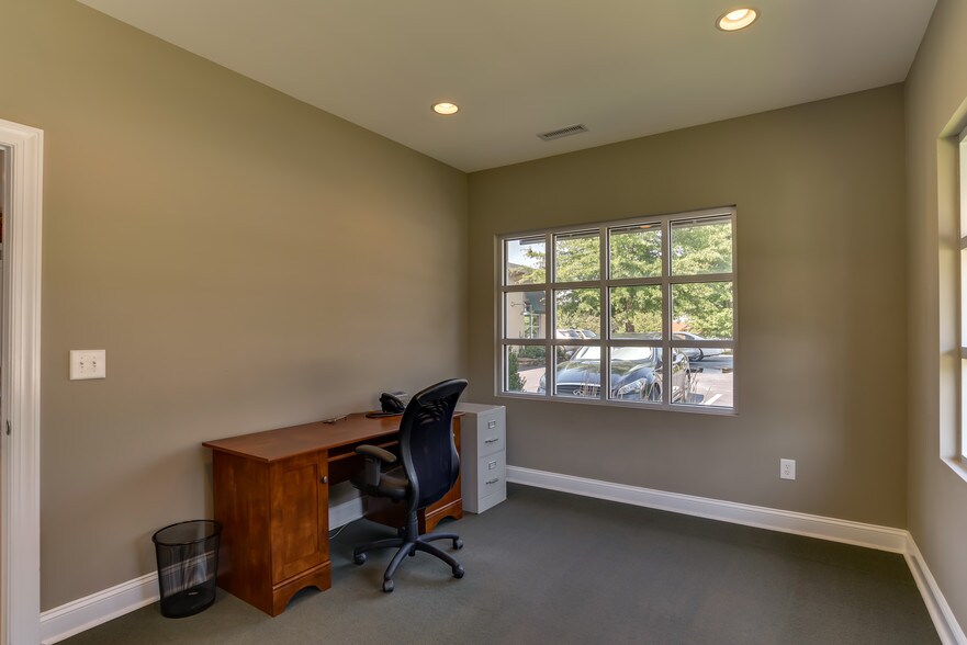 More Photos Of 100 Edgewood Ave, Landrum Medical For Sale