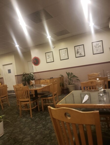 More Photos Of 4930 W Colfax Ave, Denver Restaurant For Sale