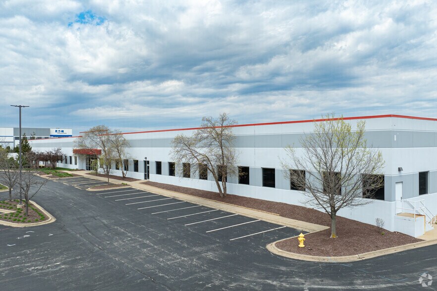 More Photos Of 10100 Woodward Ave, Woodridge Warehouse For Sale