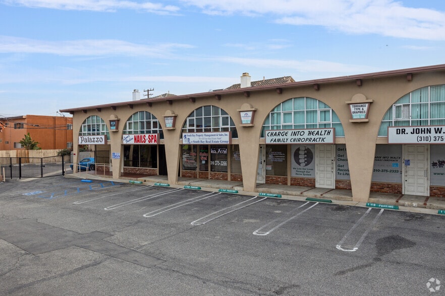 Primary Photo Of 3855-3885 Pacific Coast Hwy, Torrance Unknown For Lease