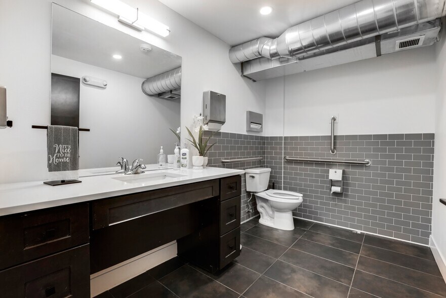 More Photos Of 4260 E Evans Ave, Denver Office For Sale