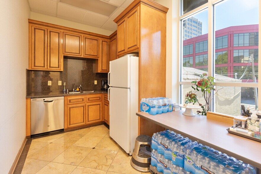 More Photos Of 1226 H St, Sacramento Office For Sale