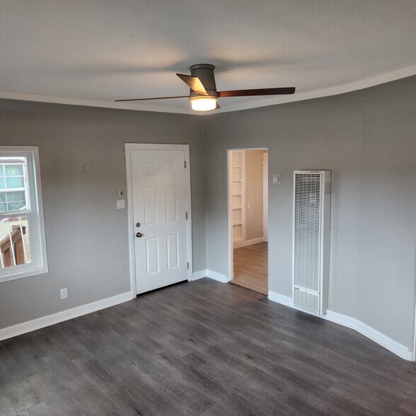 More Photos Of 8137 Beechwood Ave, South Gate Apartments For Sale