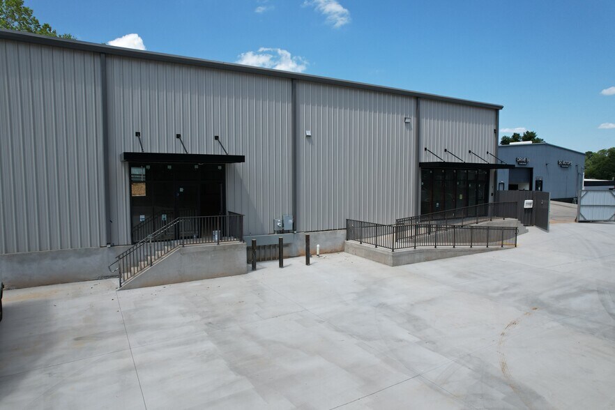 More Photos Of 630 Wofford St, Spartanburg Warehouse For Lease