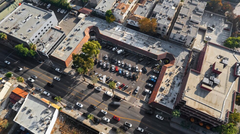 Primary Photo Of 15030 Ventura Blvd, Sherman Oaks Unknown For Lease