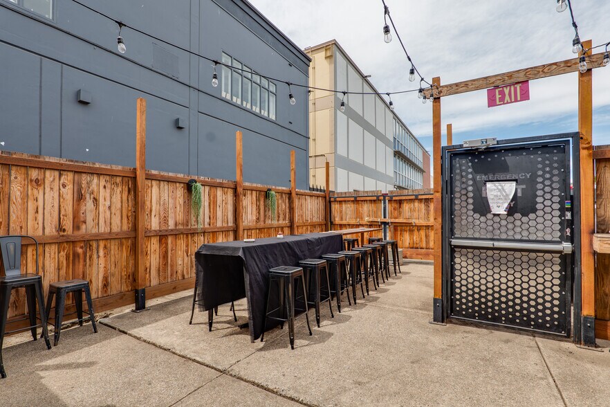 More Photos Of 844 Olive St, Eugene Restaurant For Lease