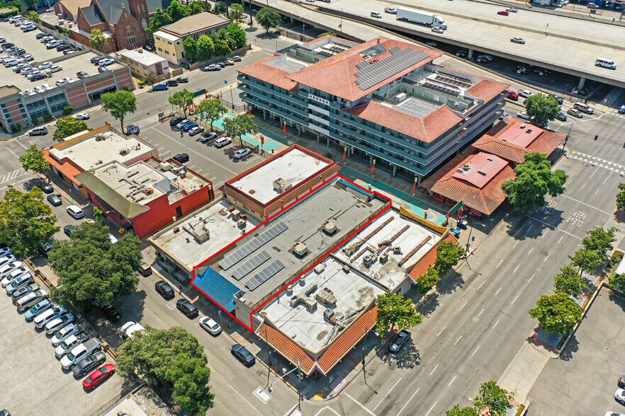 More Photos Of 112 E Market St, Stockton Storefront For Sale