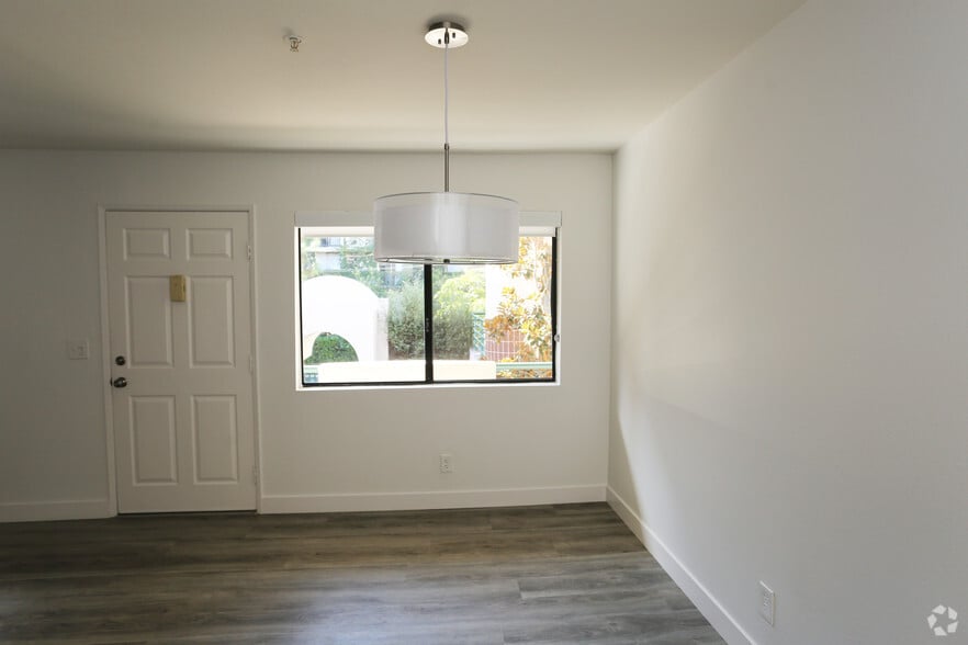 More Photos Of 8815 Cynthia St, West Hollywood Apartments For Sale
