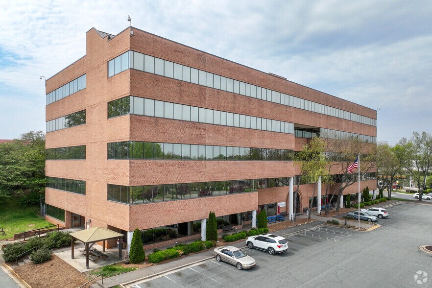 Primary Photo Of 799 Hanes Mall Blvd, Winston-Salem Office For Lease
