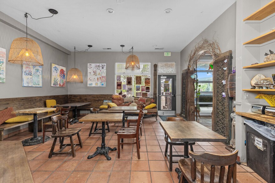More Photos Of 442 High St, Lyons Restaurant For Sale