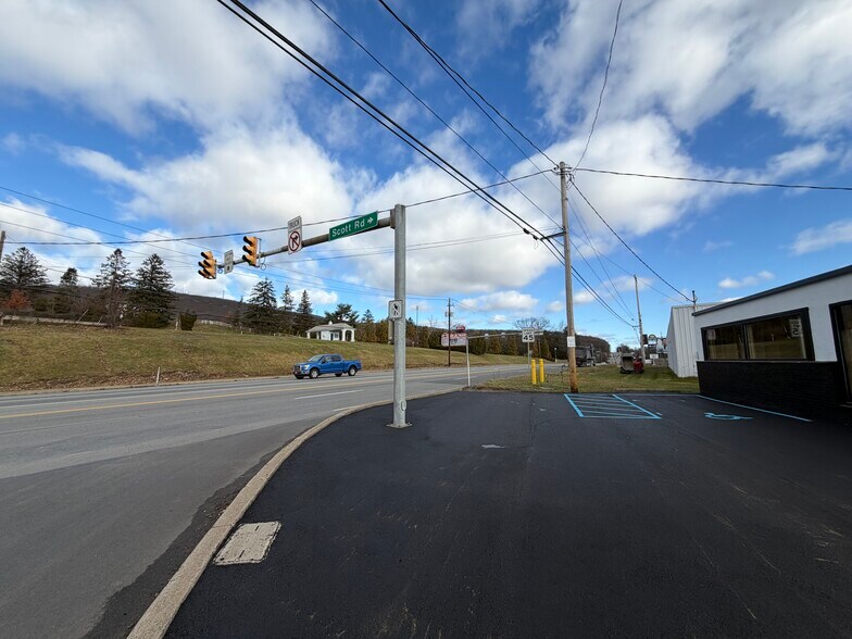 More Photos Of 1908 Scranton Carbondale Hwy, Dickson City Storefront Retail Office For Lease