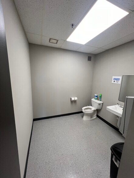 More Photos Of 310 Paterson Plank Rd, Carlstadt Manufacturing For Lease