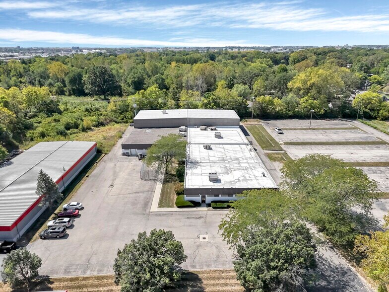 More Photos Of 799 N Hague Ave, Columbus Warehouse For Lease