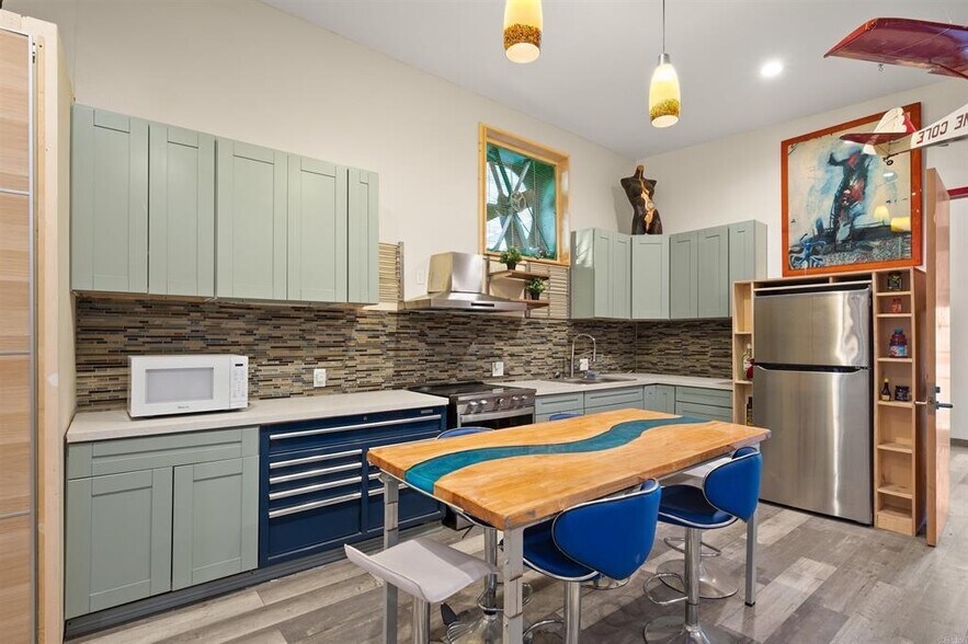 More Photos Of 5527 El Cajon Blvd, San Diego Storefront For Sale