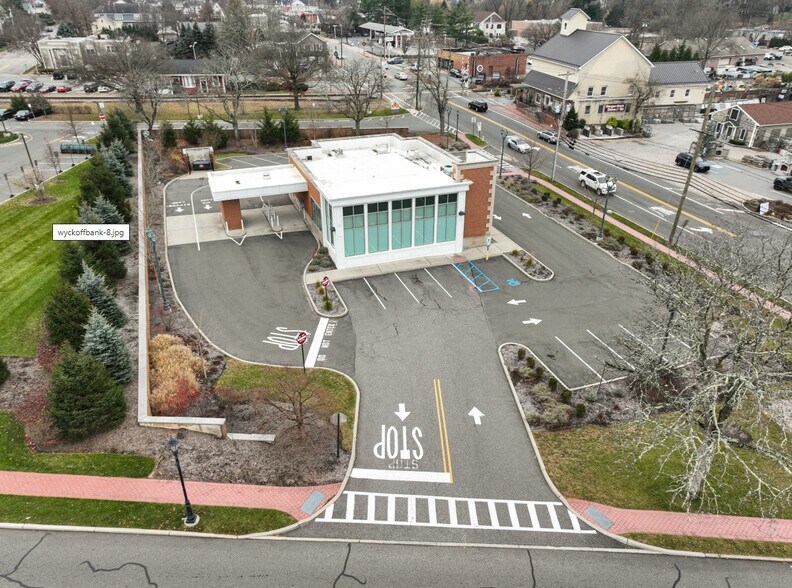 More Photos Of 690 Wyckoff Ave, Wyckoff General Retail For Lease