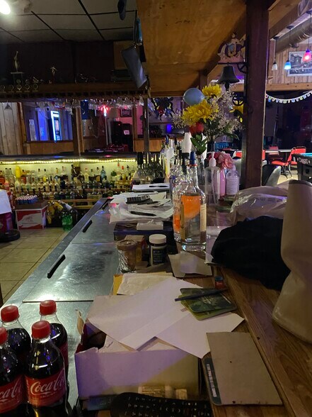 More Photos Of 2805 Fort Argyle Rd, Bloomingdale Bar For Sale