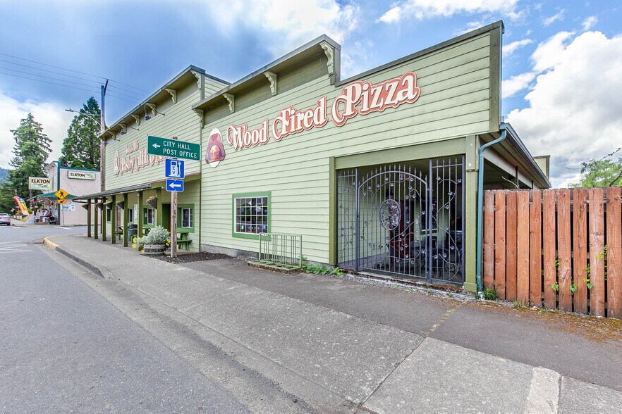 More Photos Of 14836 OR-38, Elkton Restaurant For Sale