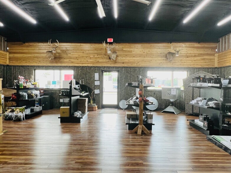 More Photos Of 401 E Central Ave, Comanche Storefront For Sale