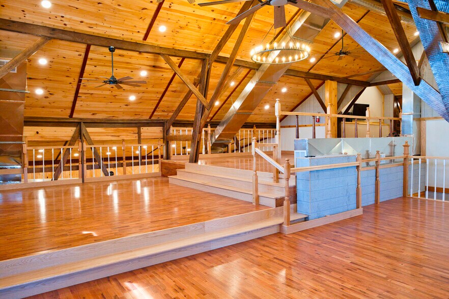 More Photos Of 5984 W South Range Rd, Salem Service For Sale