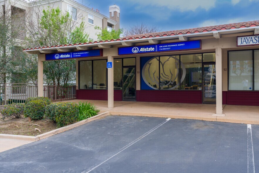 More Photos Of 1111 W Town and Country Rd, Orange Medical For Sale