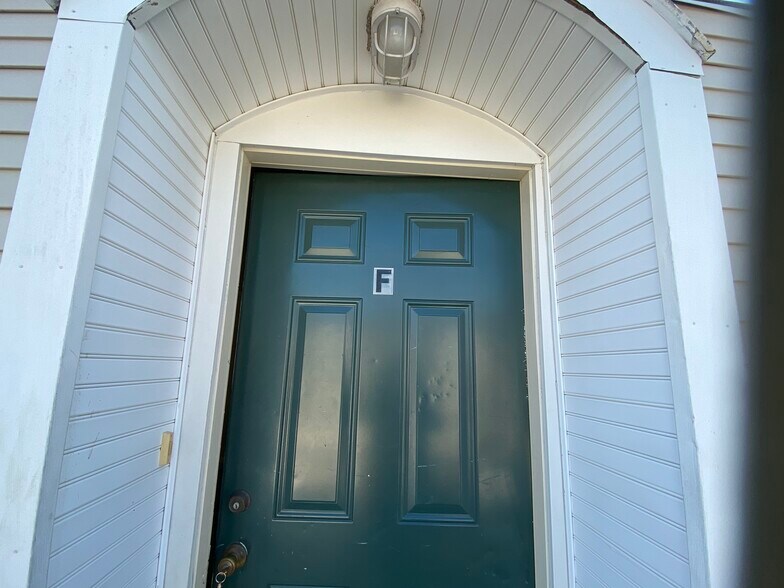 More Photos Of 3005 Lake Villa Dr, Metairie Apartments For Sale