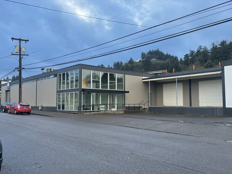 More Photos Of 5805 SW Hood Ave, Portland Warehouse For Lease