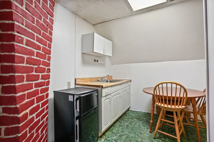 More Photos Of 357-359 Norman St, Bridgeport Apartments For Sale