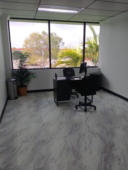 More Photos Of 750 E Sample Rd, Pompano Beach Self Storage For Lease