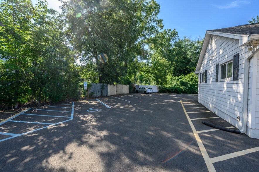 More Photos Of 438 Main St, Spotswood Medical For Sale