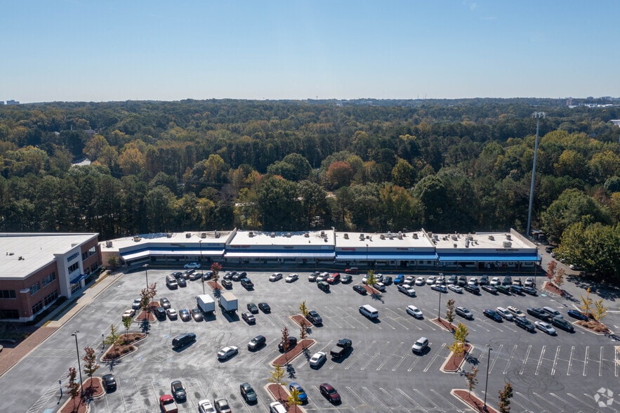 More Photos Of 2201 Lawrenceville Hwy, Decatur Unknown For Lease