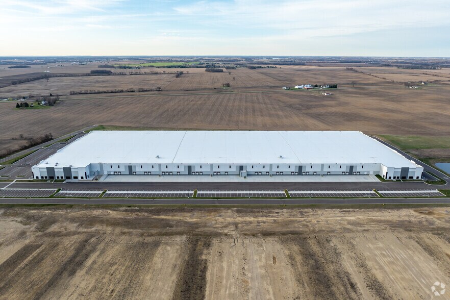 More Photos Of 1050 Gateway Dr, West Jefferson Distribution For Sale