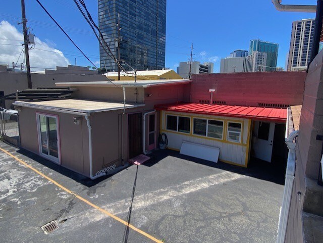 More Photos Of 961 Kawaiahao St, Honolulu Restaurant For Lease