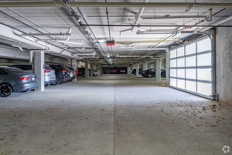 More Photos Of 1482 S 84th St, West Allis Apartments For Lease