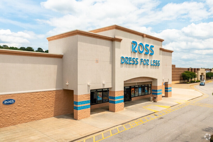 More Photos Of 1072-1180 Bullsboro Dr, Newnan Unknown For Lease