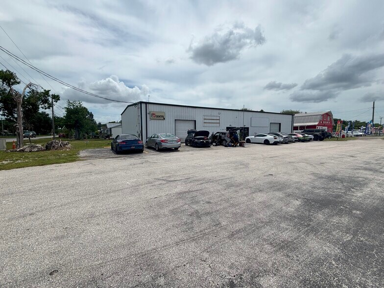 More Photos Of 1503 7th St SW, Ruskin Storefront Retail Residential For Sale