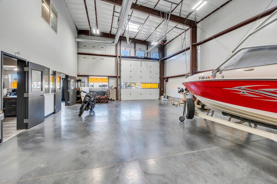 More Photos Of 329 W Main St, American Fork Light Manufacturing For Lease