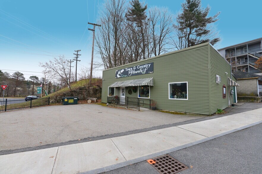 More Photos Of 9 Main St, Southbridge Freestanding For Sale