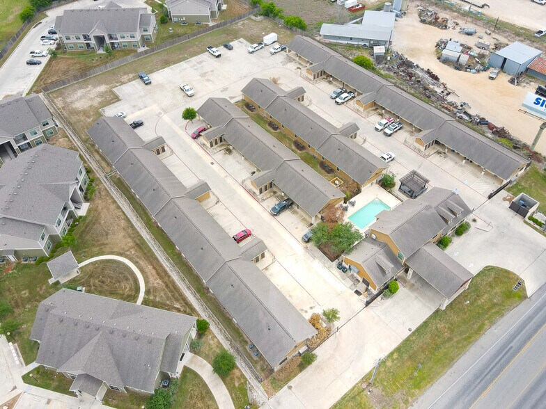 More Photos Of 301 W State Highway 72, Kenedy Hotel For Sale