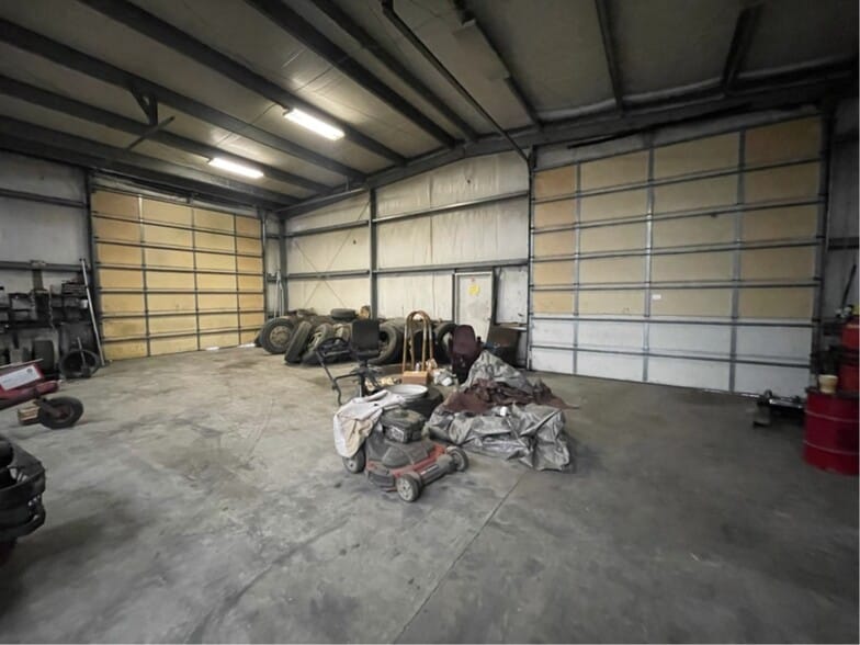 More Photos Of 3032 Gum Ct, Chesapeake Service For Lease