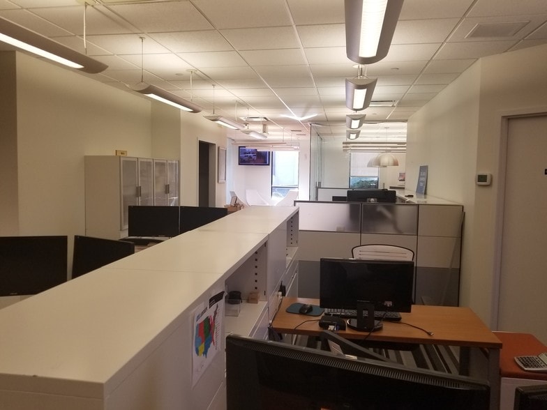More Photos Of 95 Dermody St, Cranford Research And Development For Sale