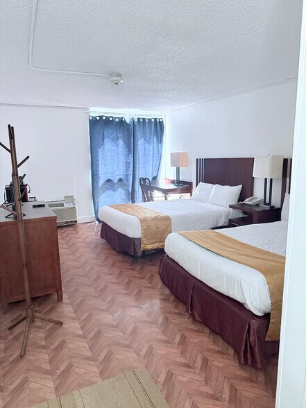 More Photos Of 2901 S Van Buren St, Enid Hotel For Sale