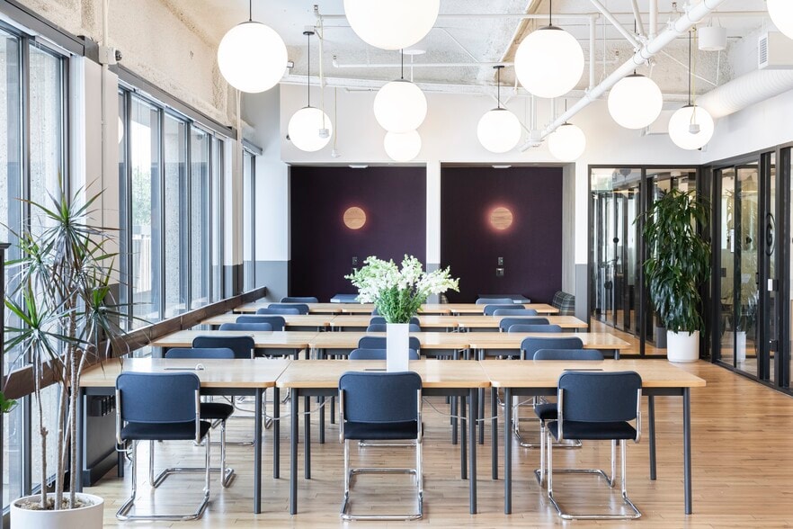 More Photos Of 177 E Colorado Blvd, Pasadena Office For Lease