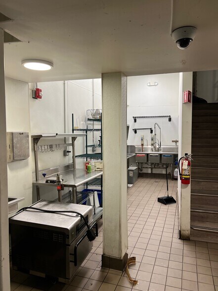 More Photos Of 1812 University Ave, Berkeley Apartments For Lease