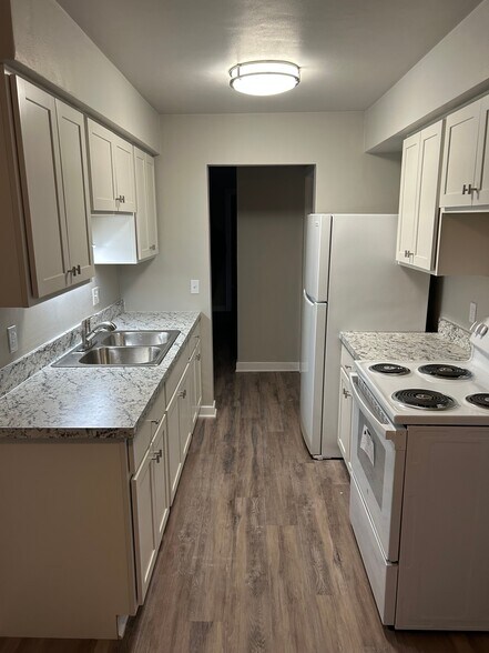 More Photos Of 415 W Fulton St, Waupaca Apartments For Sale