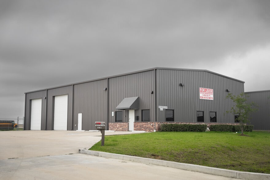 Primary Photo Of 8690 Industrial Parkway, Beaumont Warehouse For Lease