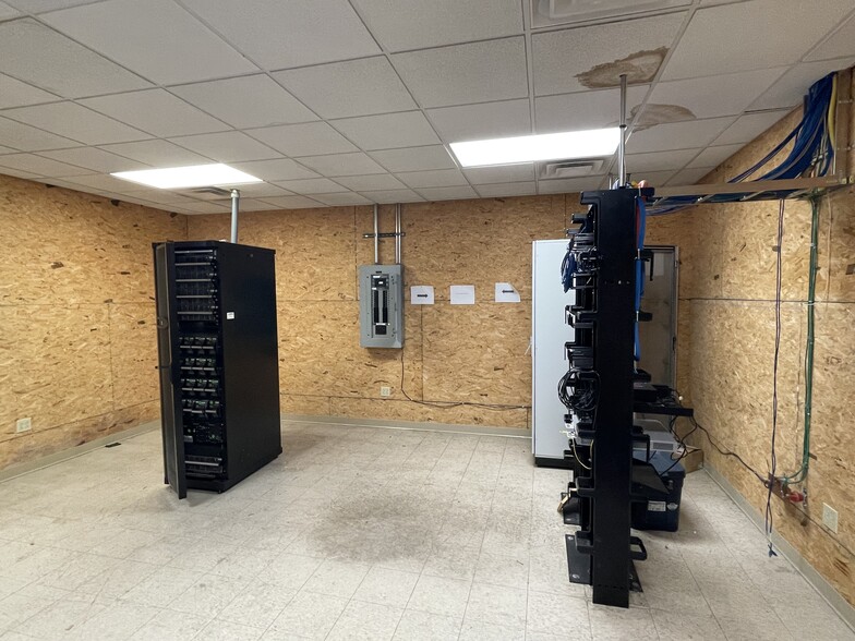 More Photos Of 630 Kolter Dr, Indiana Office For Sale